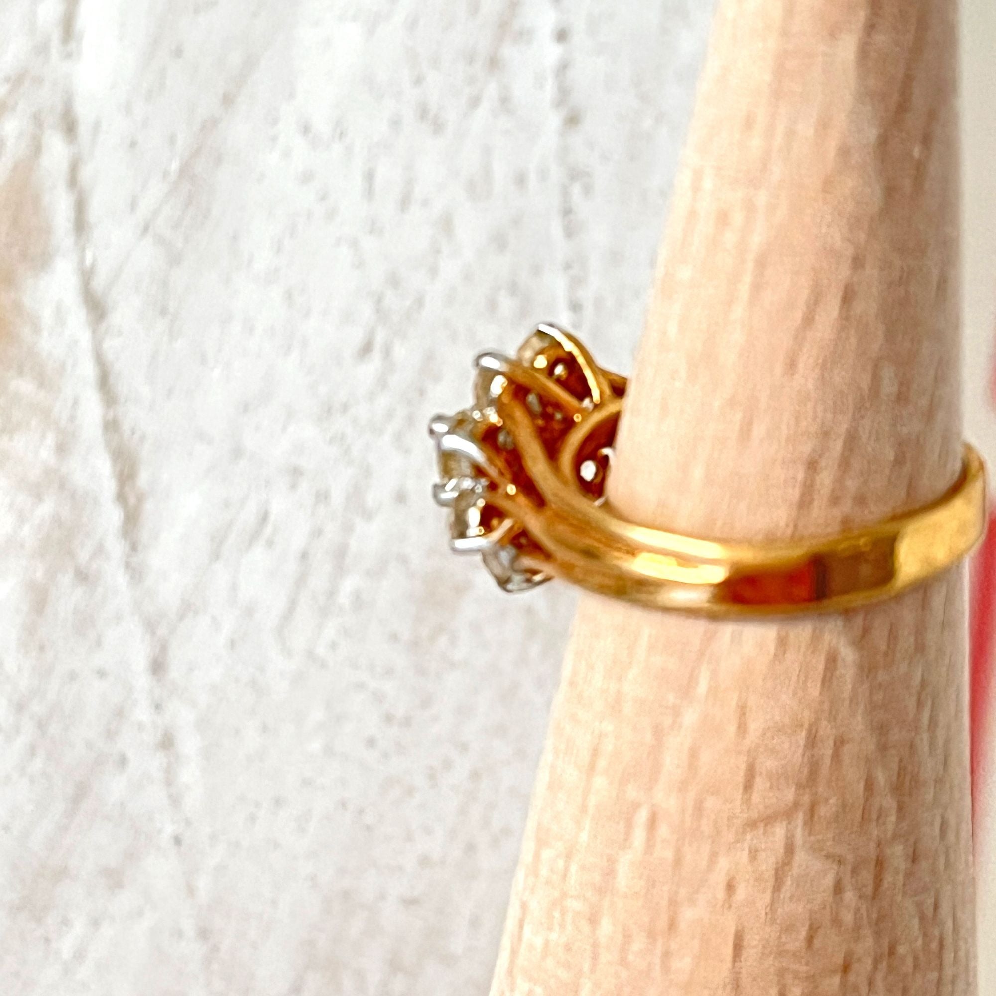 Vintage 18KT Gold Electroplate Rhinestone Ring Size 5