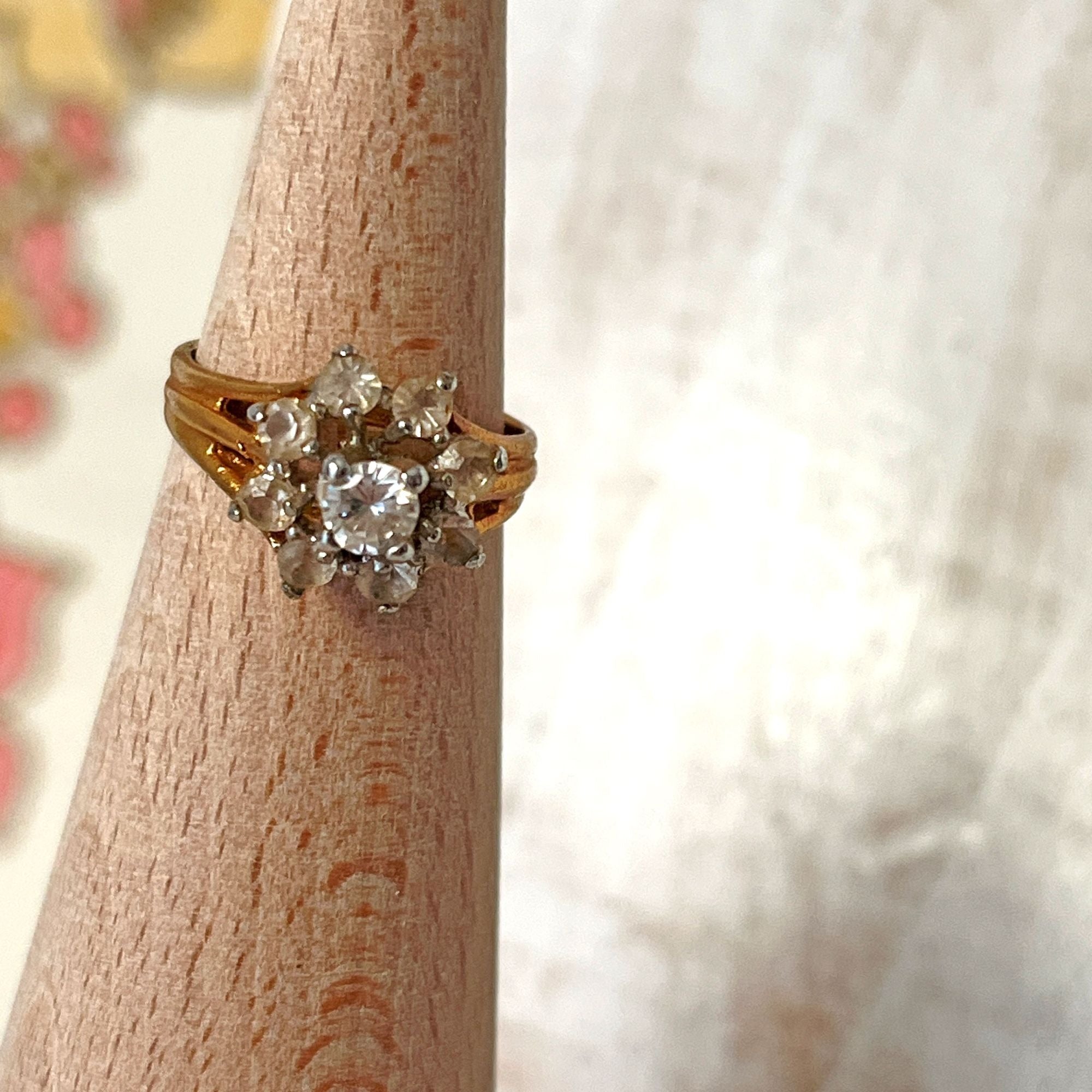 Vintage 18KT Gold Electroplate Rhinestone Ring Size 5
