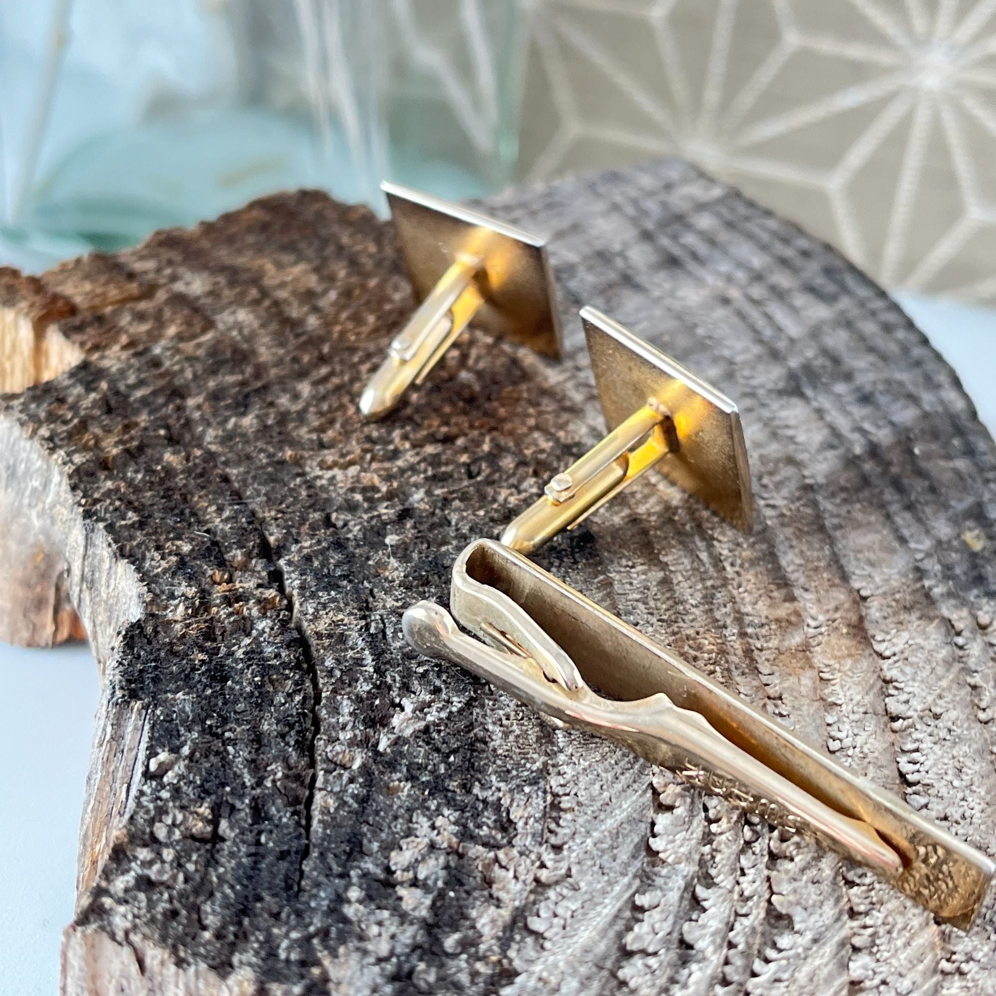 Vintage Fleur di Lis Chatelaine Swank Gold Tone Cufflink Tie Bar Set 1960s