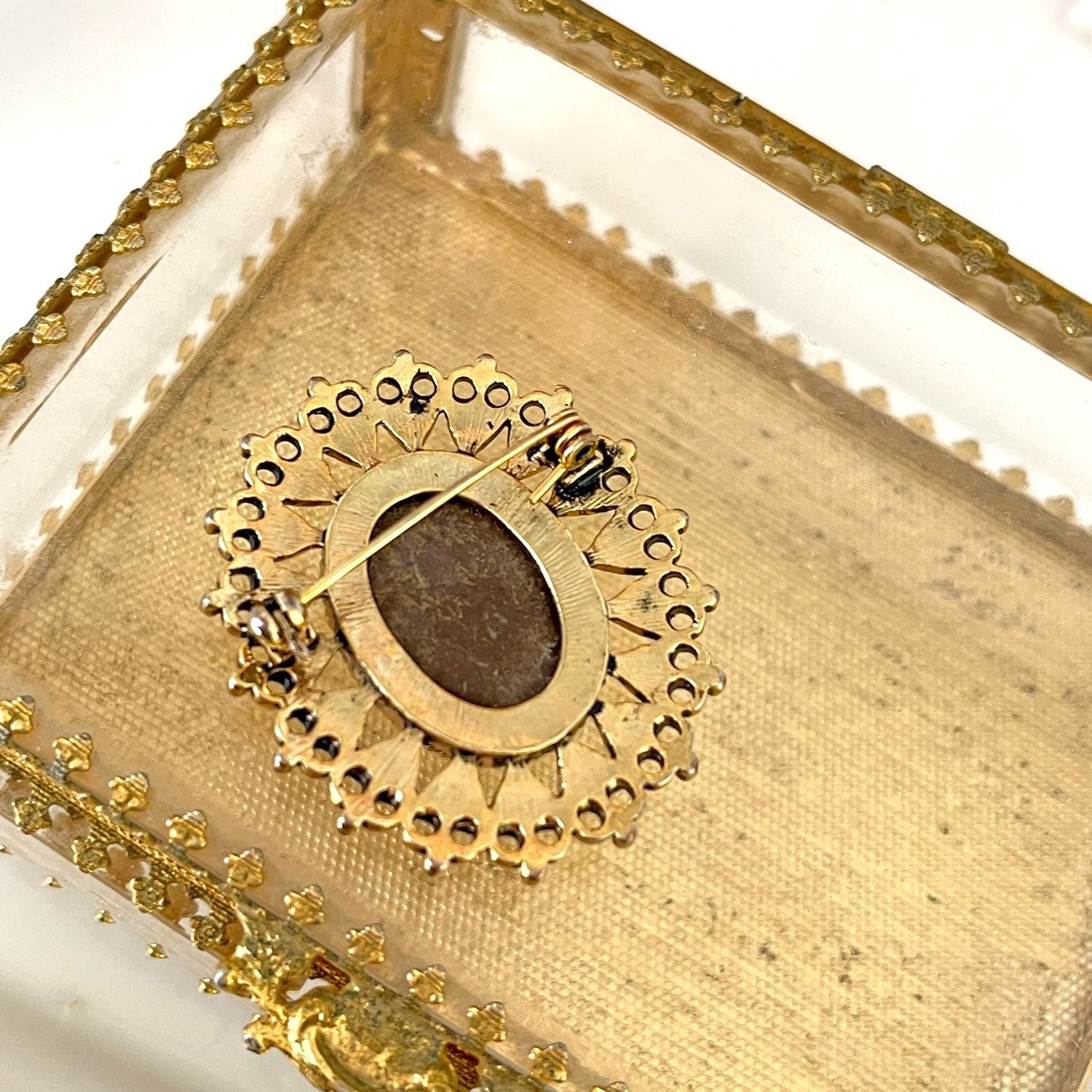 Vintage Smokey Blue Cameo Ornate Heart Border 1960s Brooch Pin