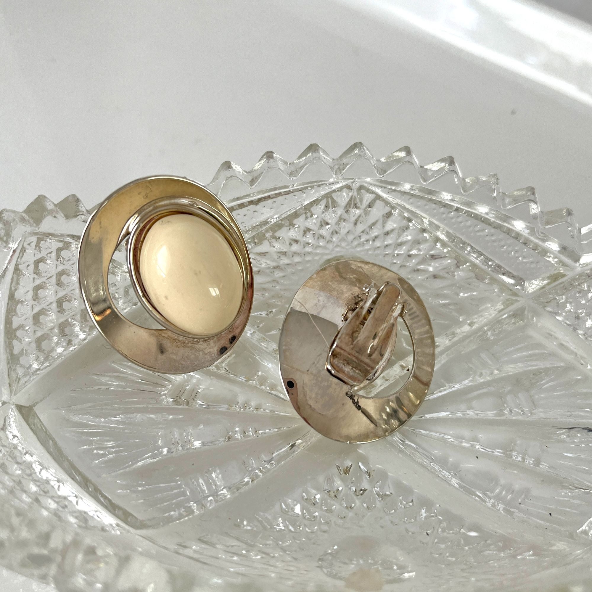 Large Unusual Off-Center Vintage MCM Modernist Silver Tone Clip Earrings 1960s