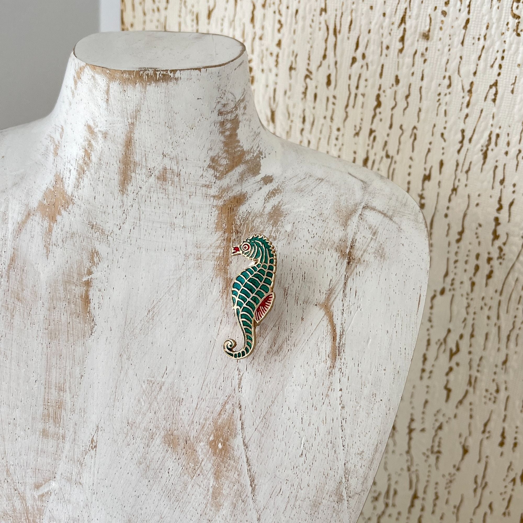 Vintage Enamel Seahorse Brooch Pin Charming