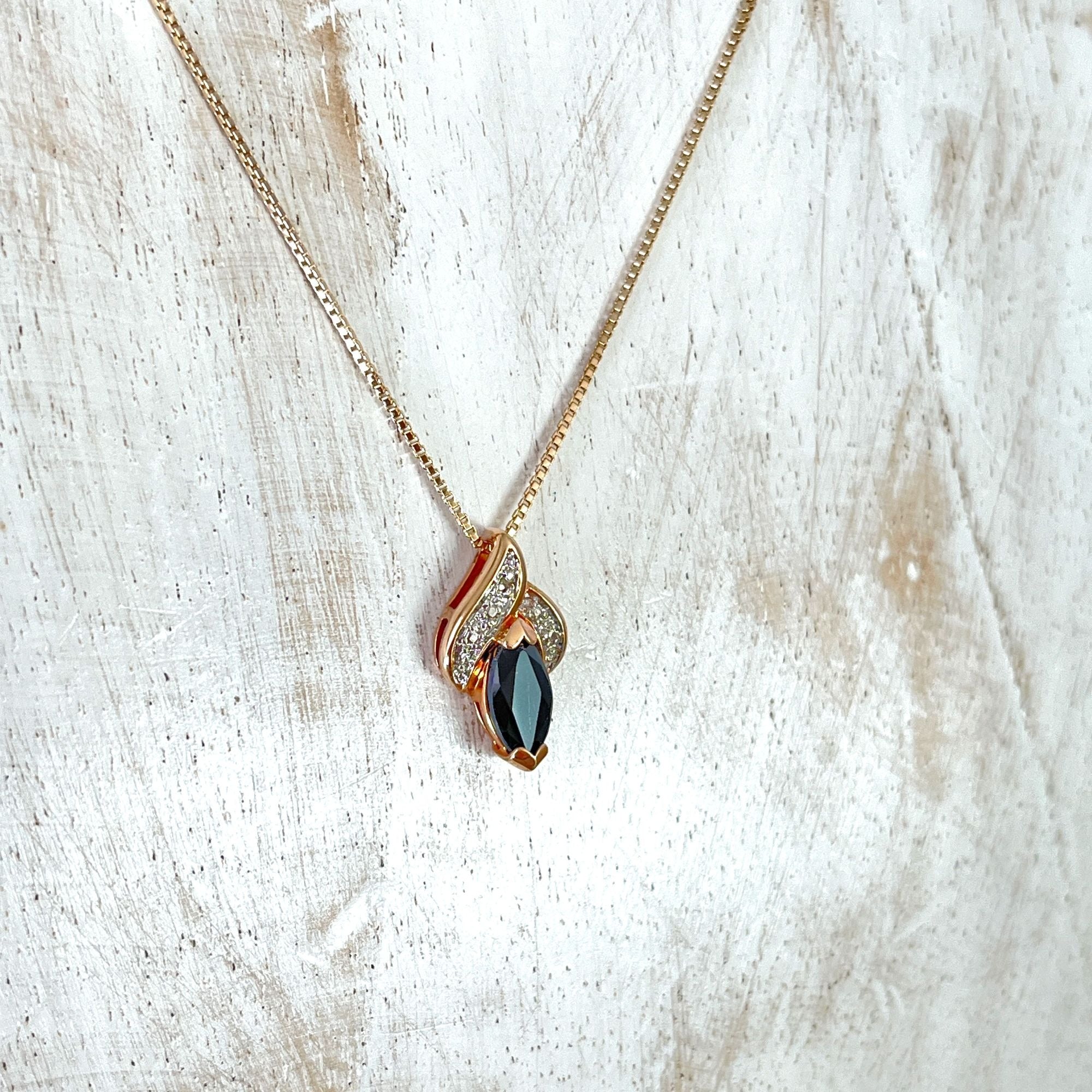 Vintage 1980s Rose Gold Over Sterling Silver Vermeil Onyx Necklace