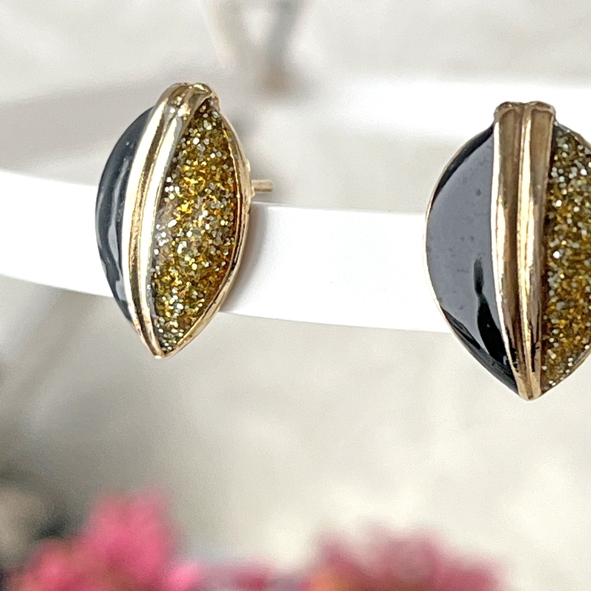 Vintage 80s Sophisticated Gold Black Two Tone Pierced Earrings