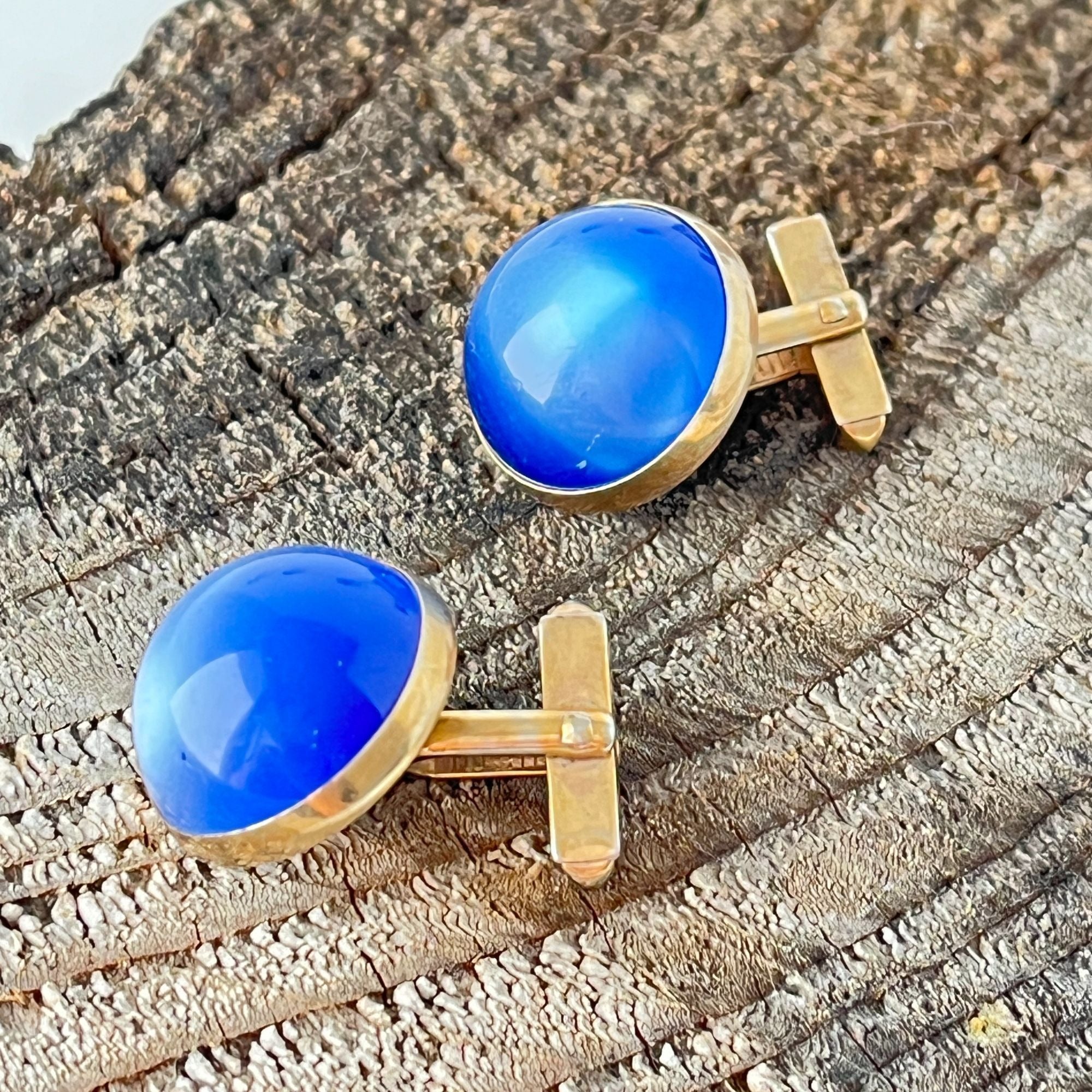 Beautiful Vintage 1940s 1950s Blue Moonglow Cufflinks Gold Tone