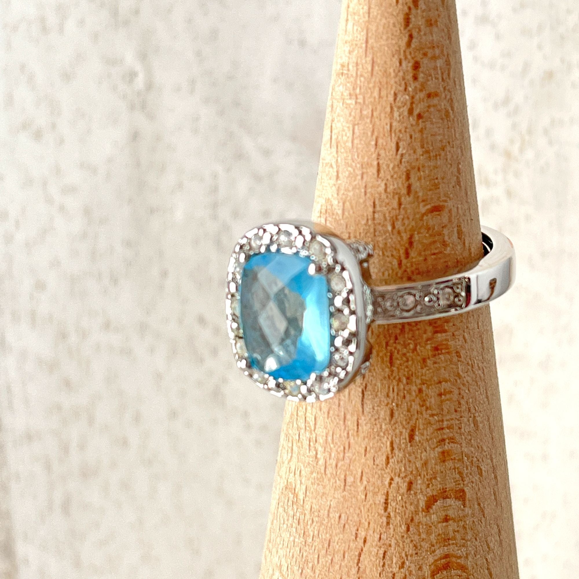 Vintage Zircon Blue NV Silver Mine Ring Rhinestone