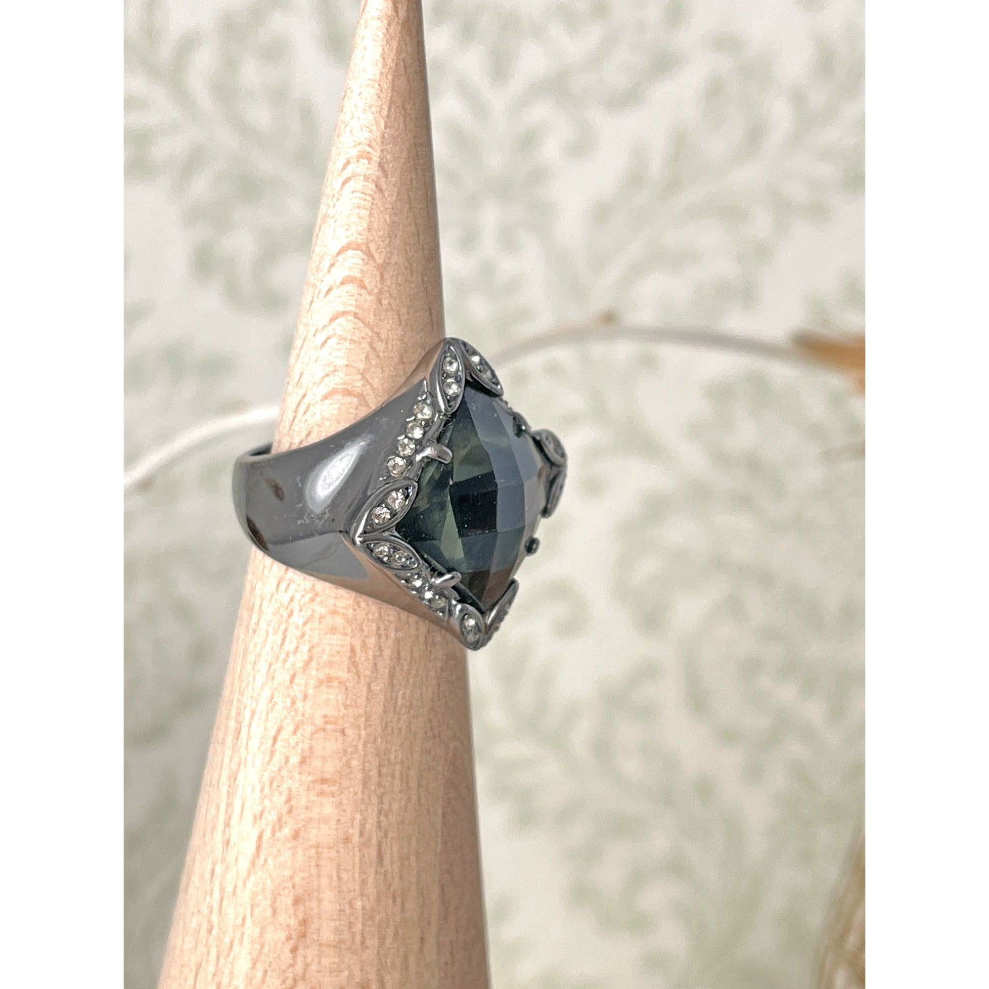 Vintage Unusual Chunky Smoky Glass Rhinestone Ring