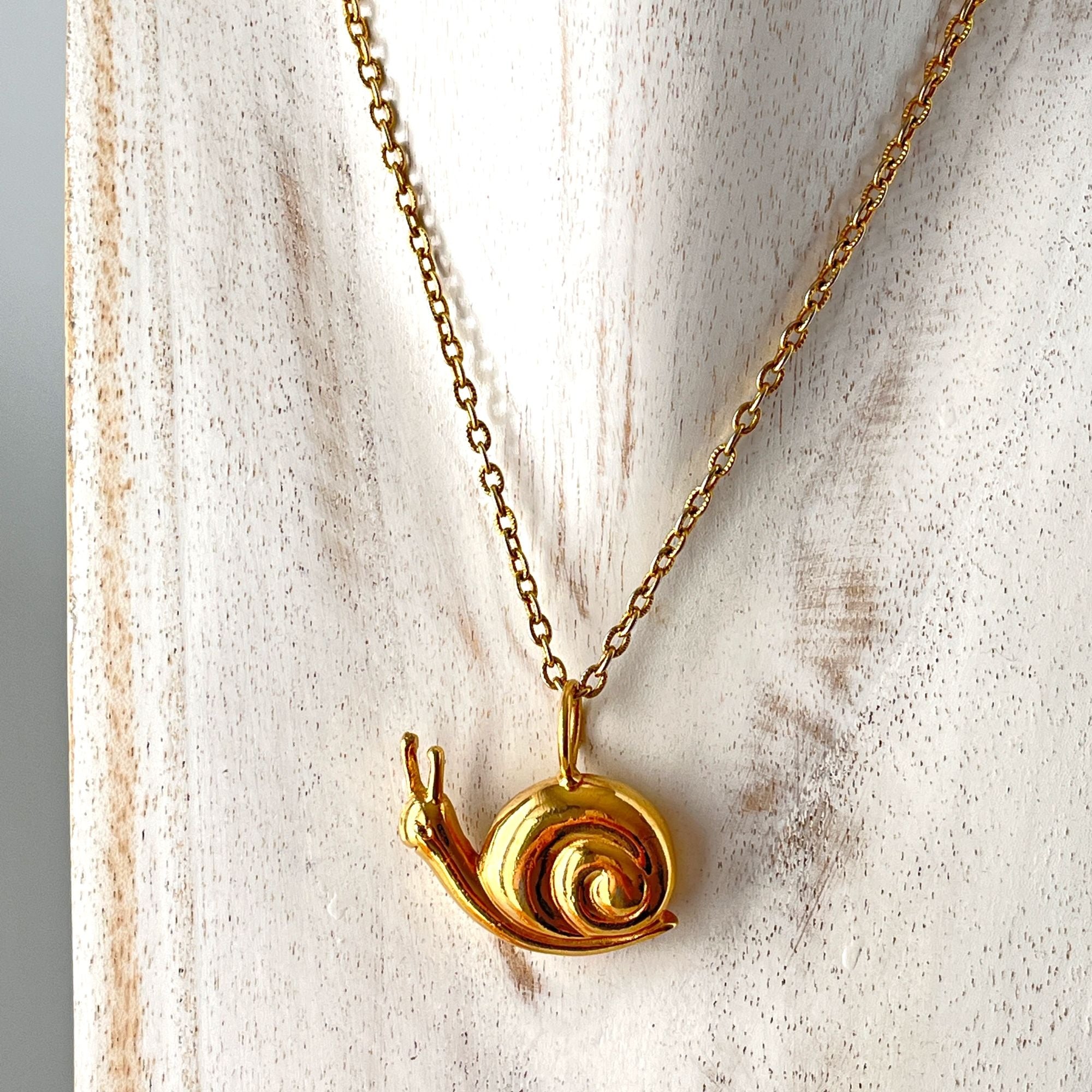 Vintage Charming Snail Pendant Necklace Signed David Hill DNH 1990s