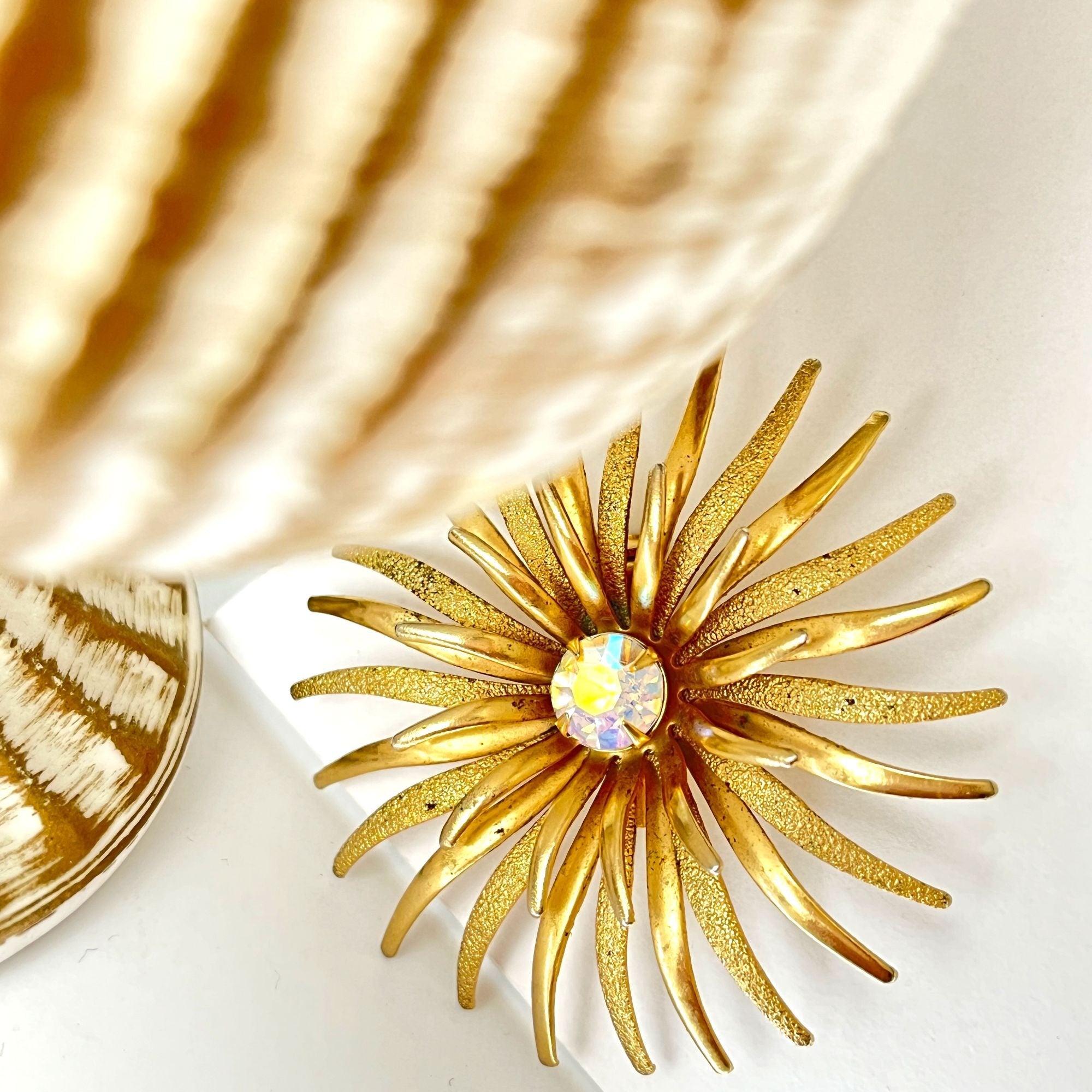 Vintage Quality Statement Starburst Flower Brooch Pin 1960s