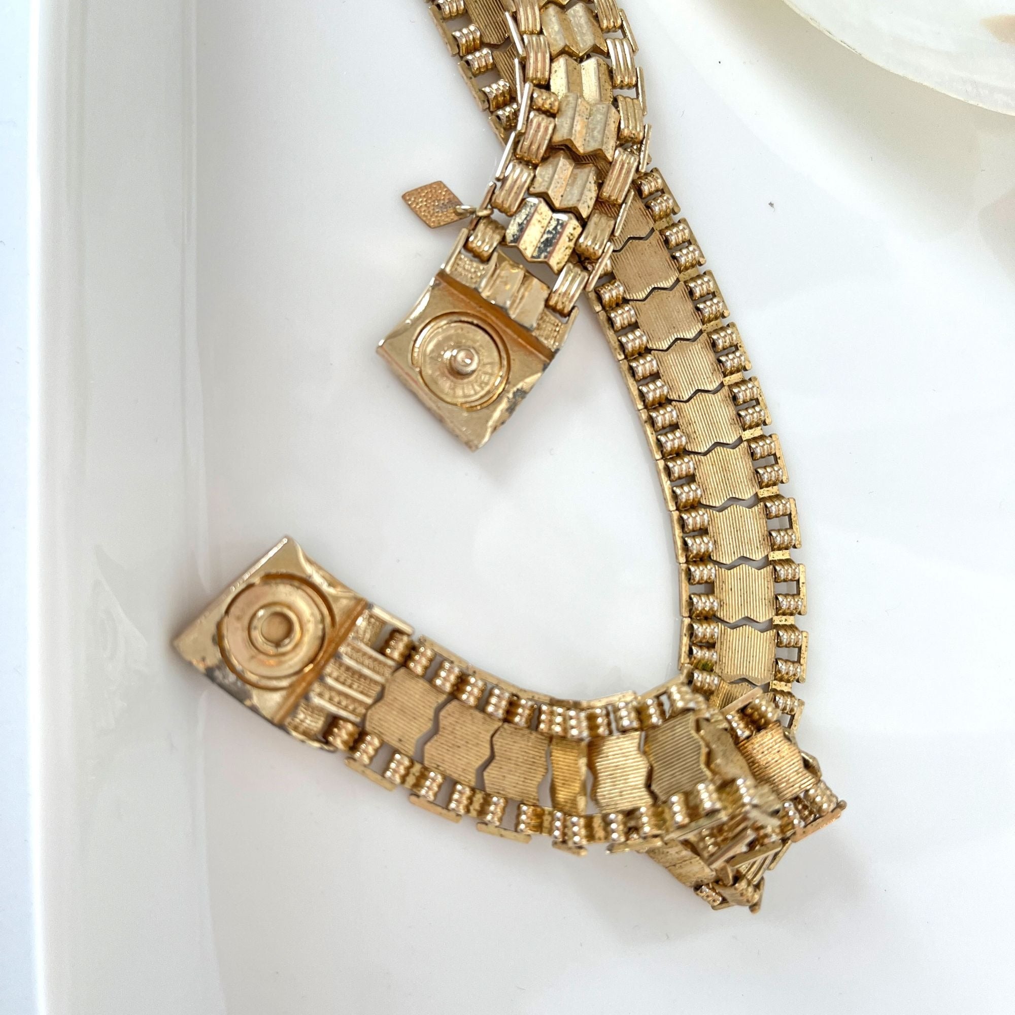 Vintage 60s Chunky Gold Tone Choker Egyptian Necklace