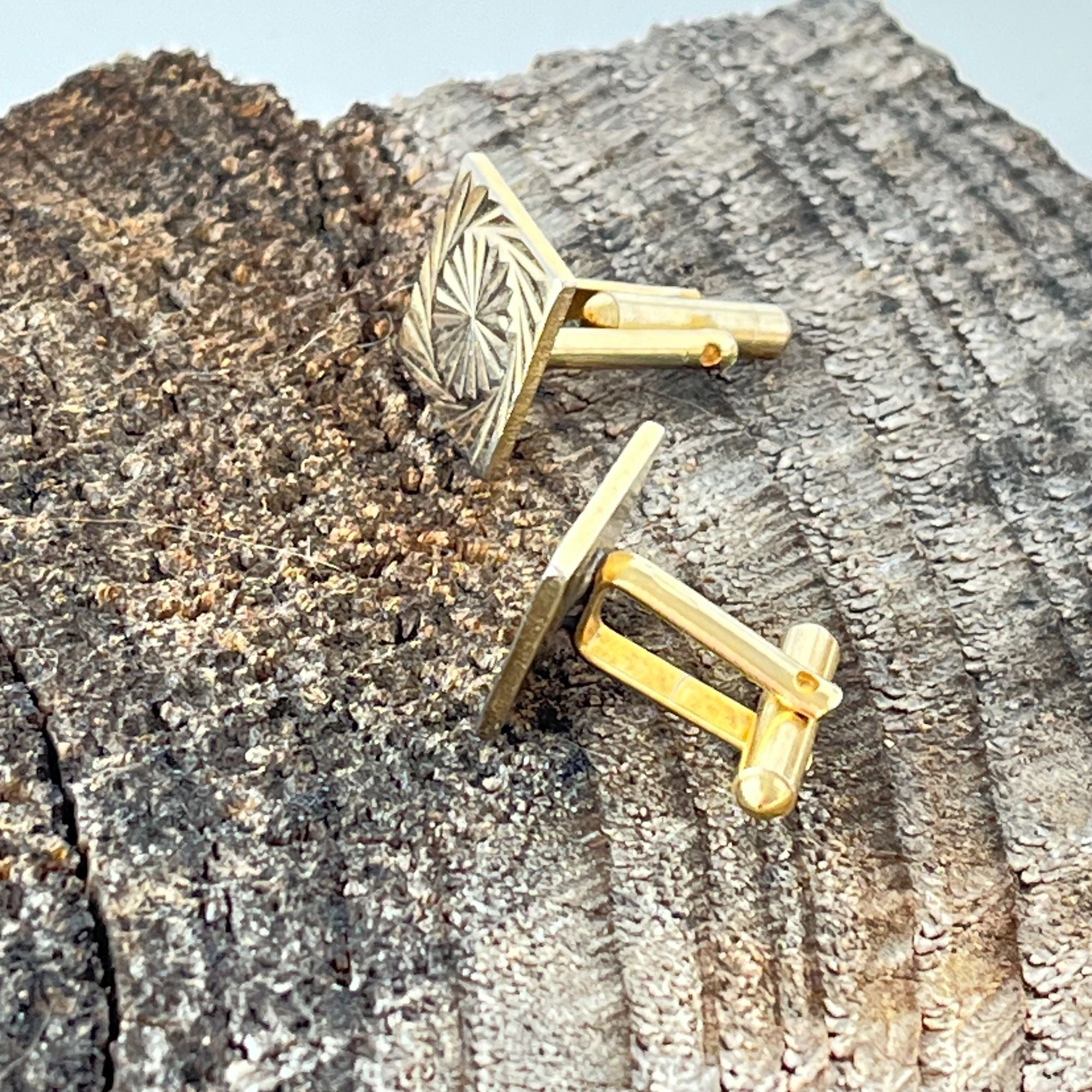 Vintage Square Gold Tone Abstract 1960s Star Motif Cufflinks