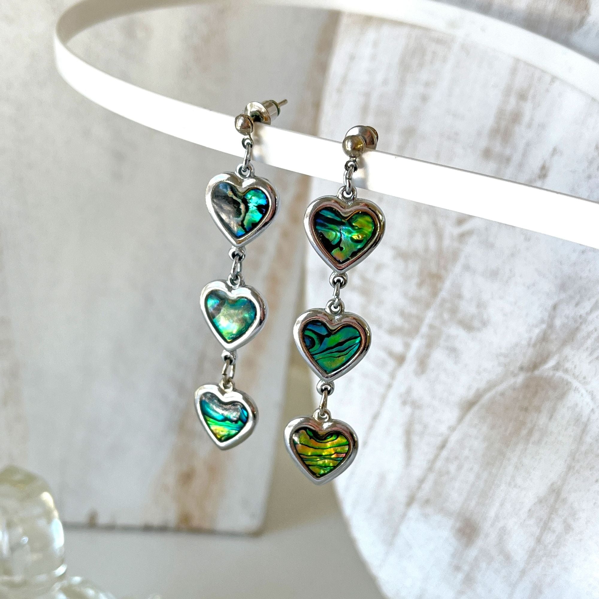 Pretty Green Blue Abalone Shell Heart Dangle Earrings Pierce