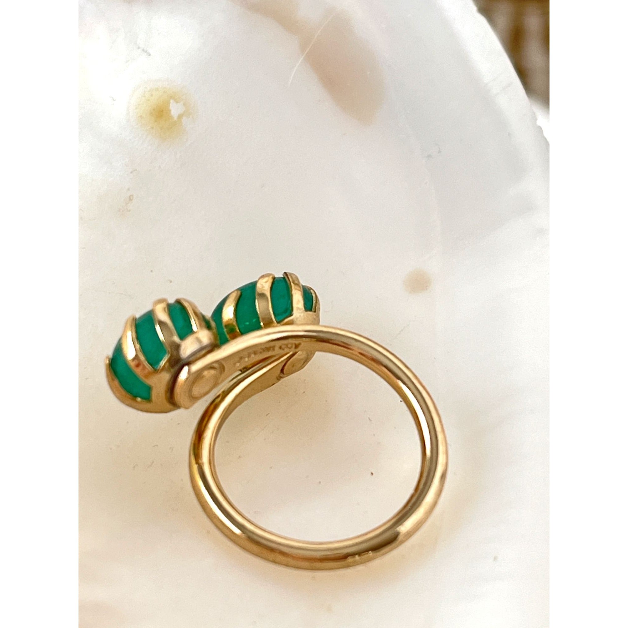 Green Glass Vintage Sarah Coventry Gold Tone Ring Adjusts Size 5