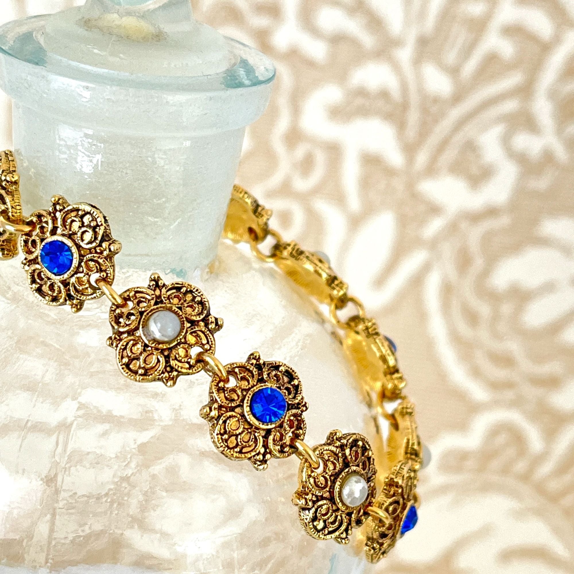 Sweet Vintage Blue Rhinestone Floral Bracelet