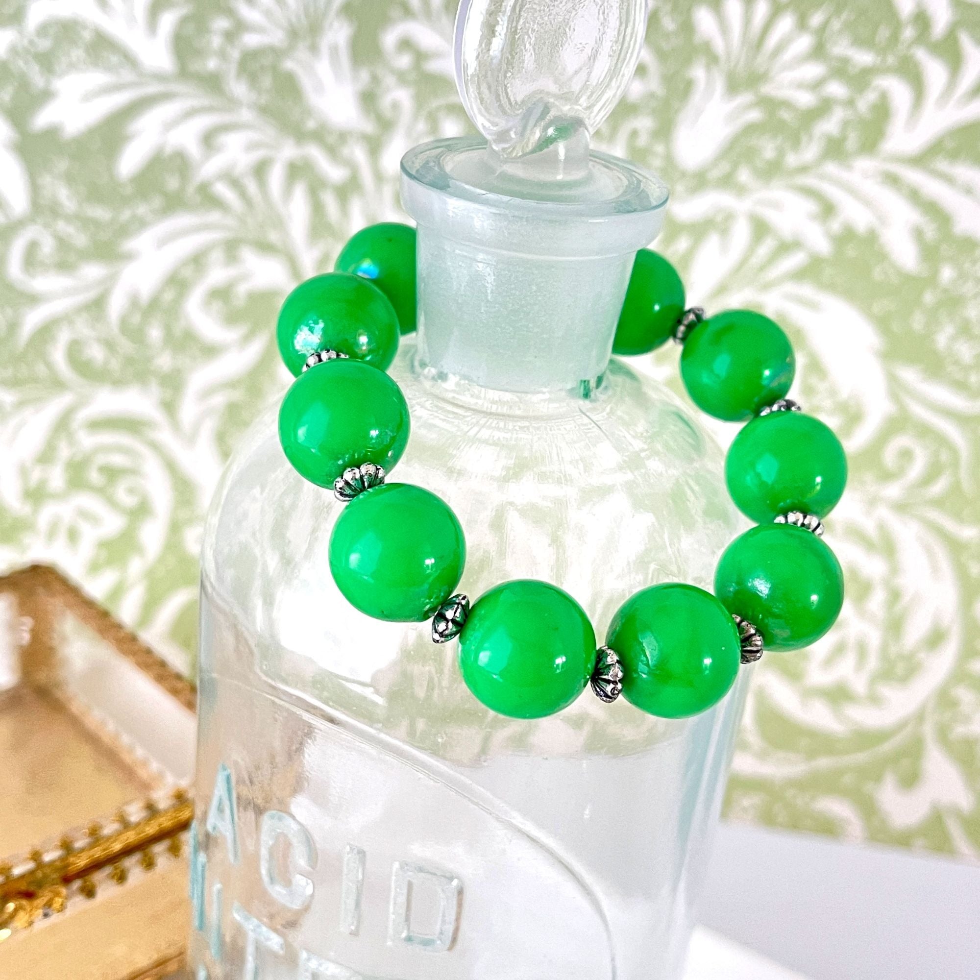 Vintage Green Bead Lucite Stretch Bracelet