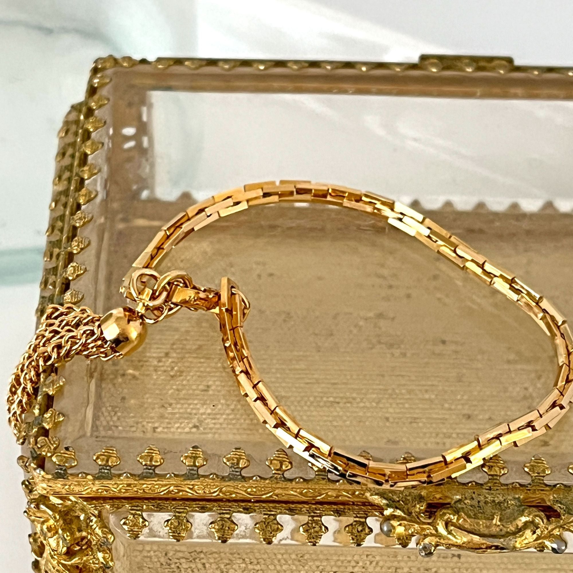 Vintage Sarah Coventry Gold Tone Dangle Bracelet