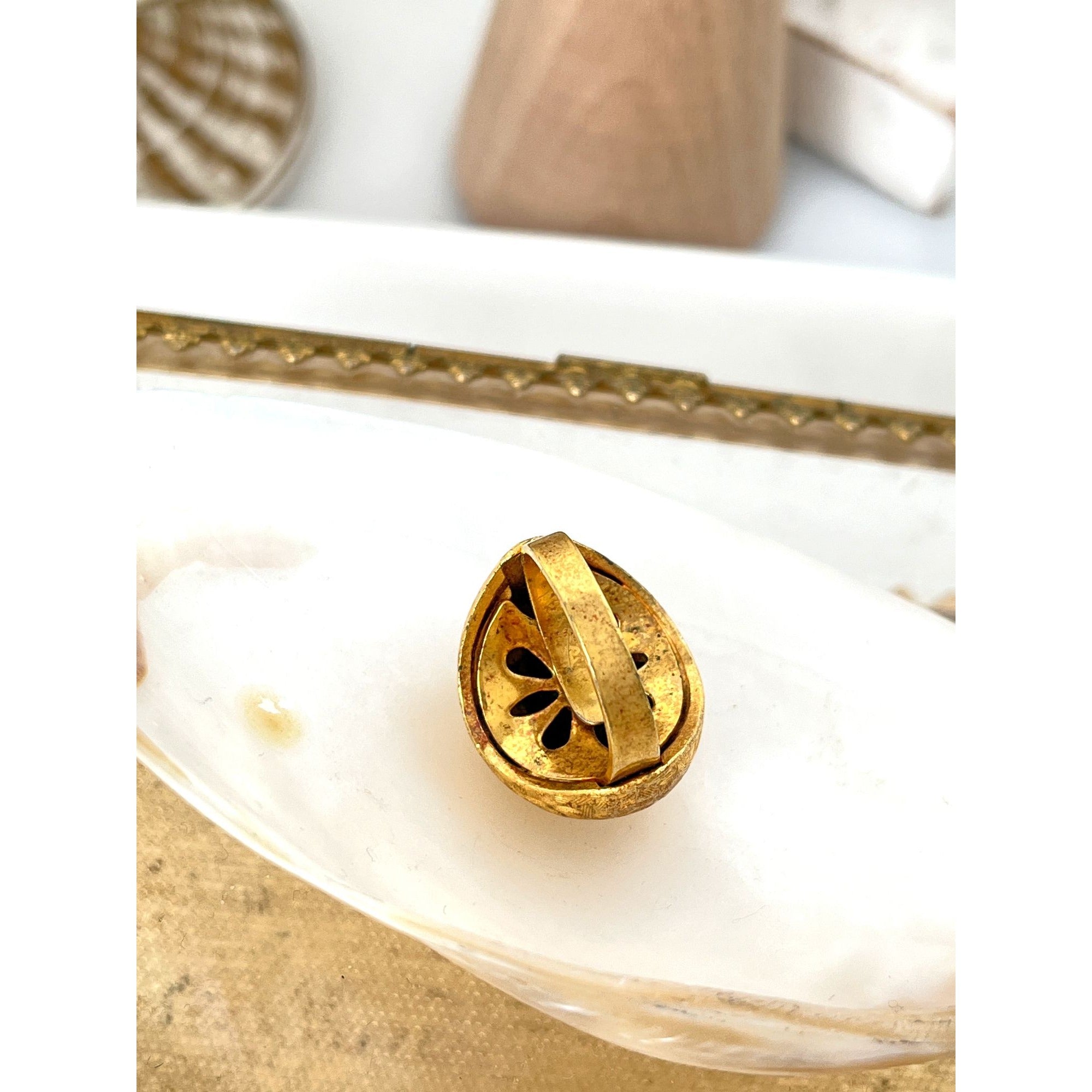 Vintage 1960s Hammered Gold Tone Bubble Ring Sarah Coventry Adjustable