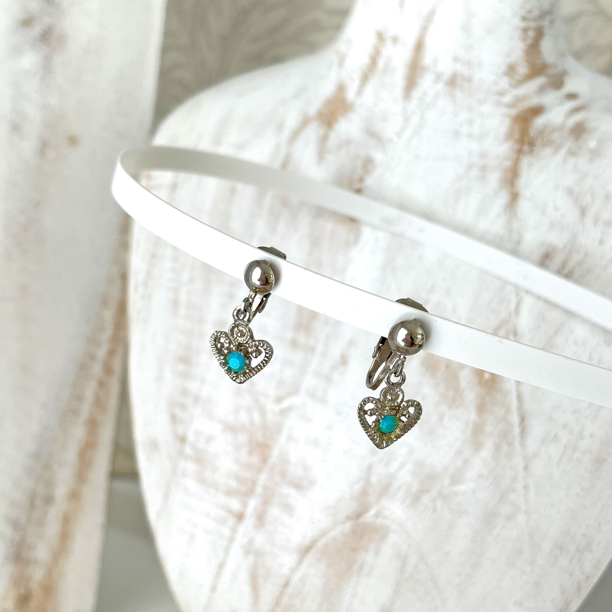 Cute Ornate Vintage Faux Turquoise Clip Heart Earrings.