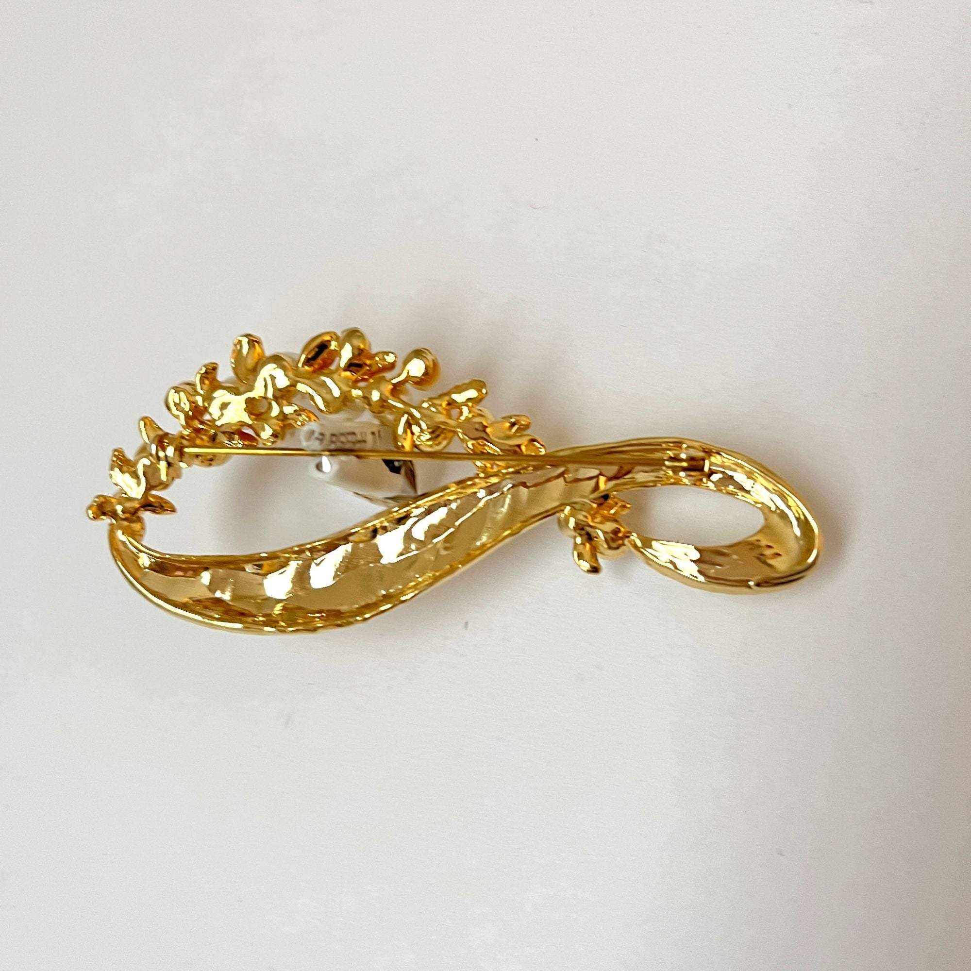 Large Vintage Swirly Polished Gold Tone Pearl Statement Brooch 70s 80s