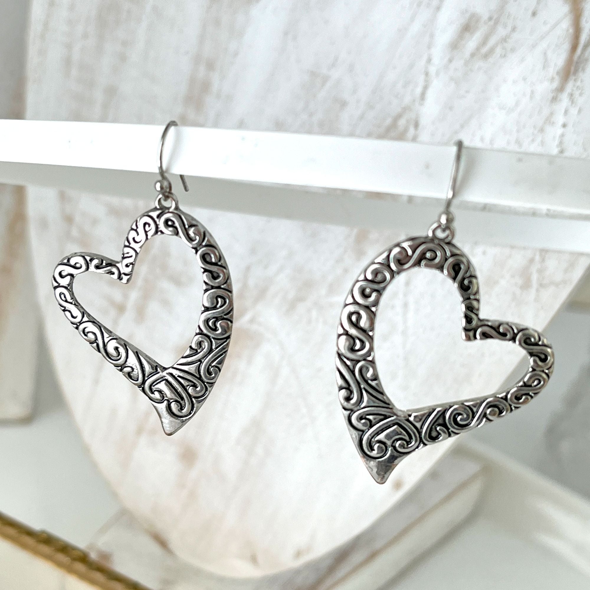 Vintage Silver Tone Incised Detail Heart Earrings Valentine's