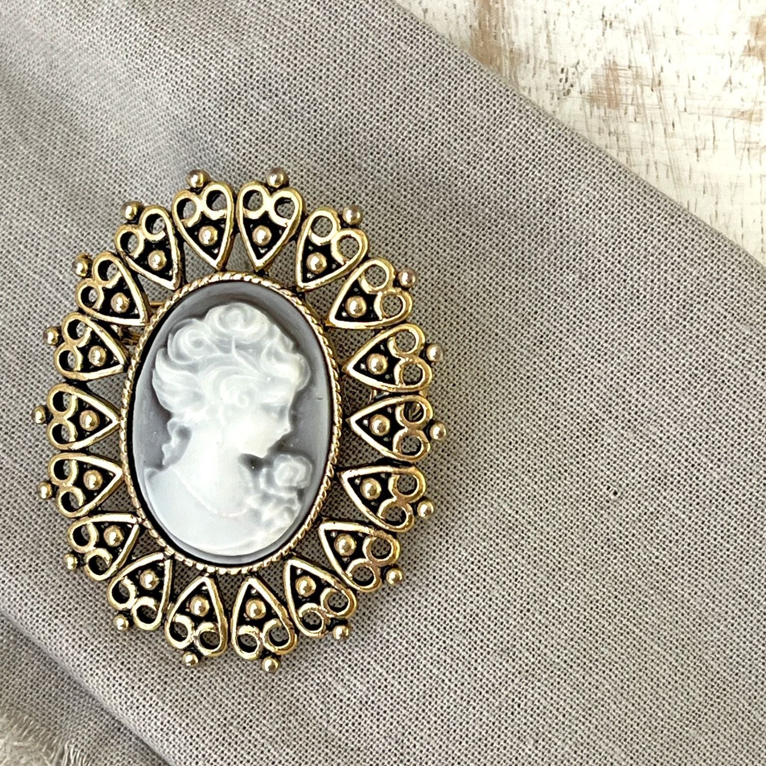 Vintage Smokey Blue Cameo Ornate Heart Border 1960s Brooch Pin